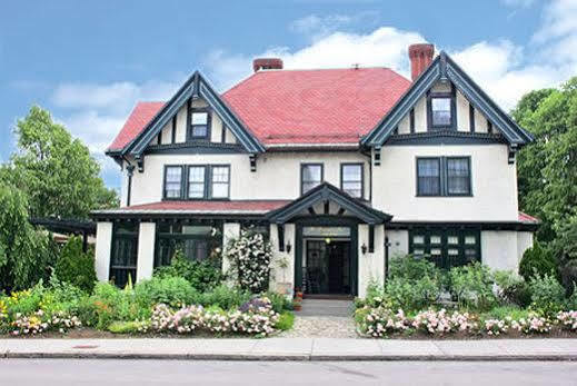 The Bertram Inn Brookline Esterno foto